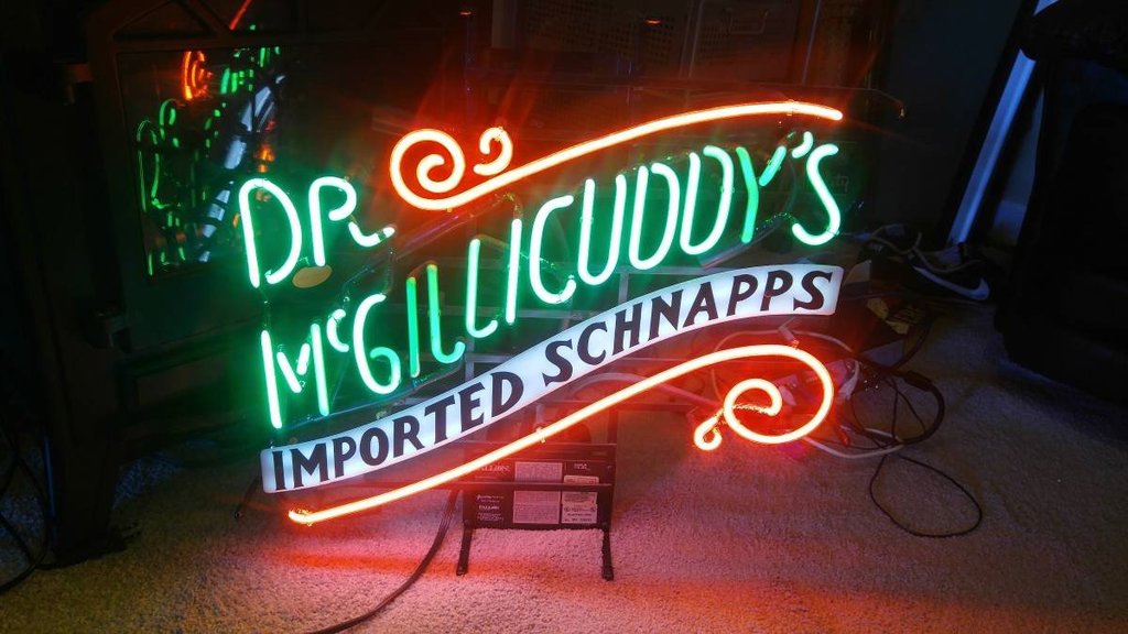 Custom Dr. Mcgillicuddy'S Imported Schnapps Neon Sign Tube Neon Light
