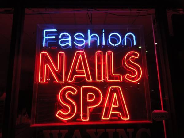 Custom Nails Spa Neon Sign Tube Neon Light